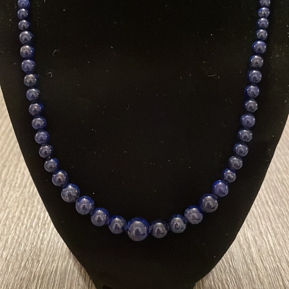 Blue bead necklace - Picture 2 of 6